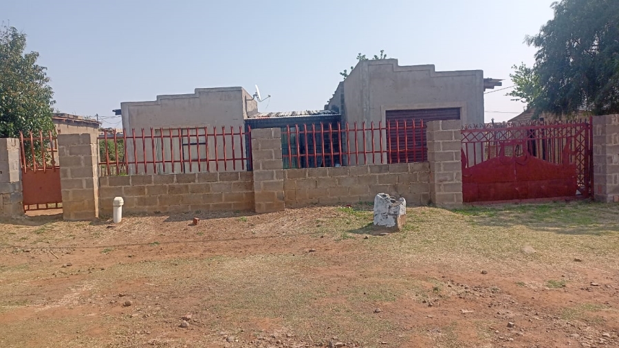 2 Bedroom Property for Sale in Botshabelo Free State